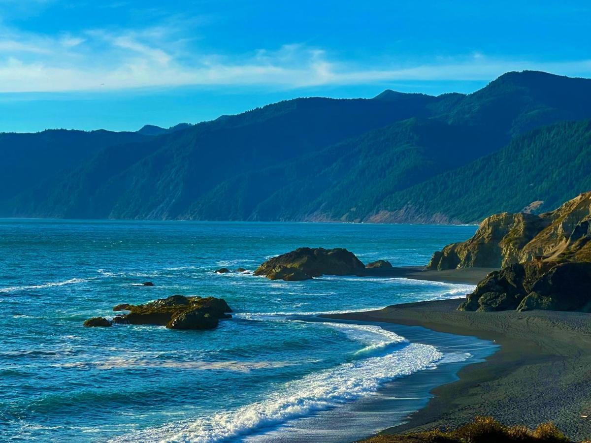 Amazing Oceanview 2 Bedroom Oceanfront! By Oceanviewhottubs Shelter Cove, Ca Tesla Ev Station 外观 照片