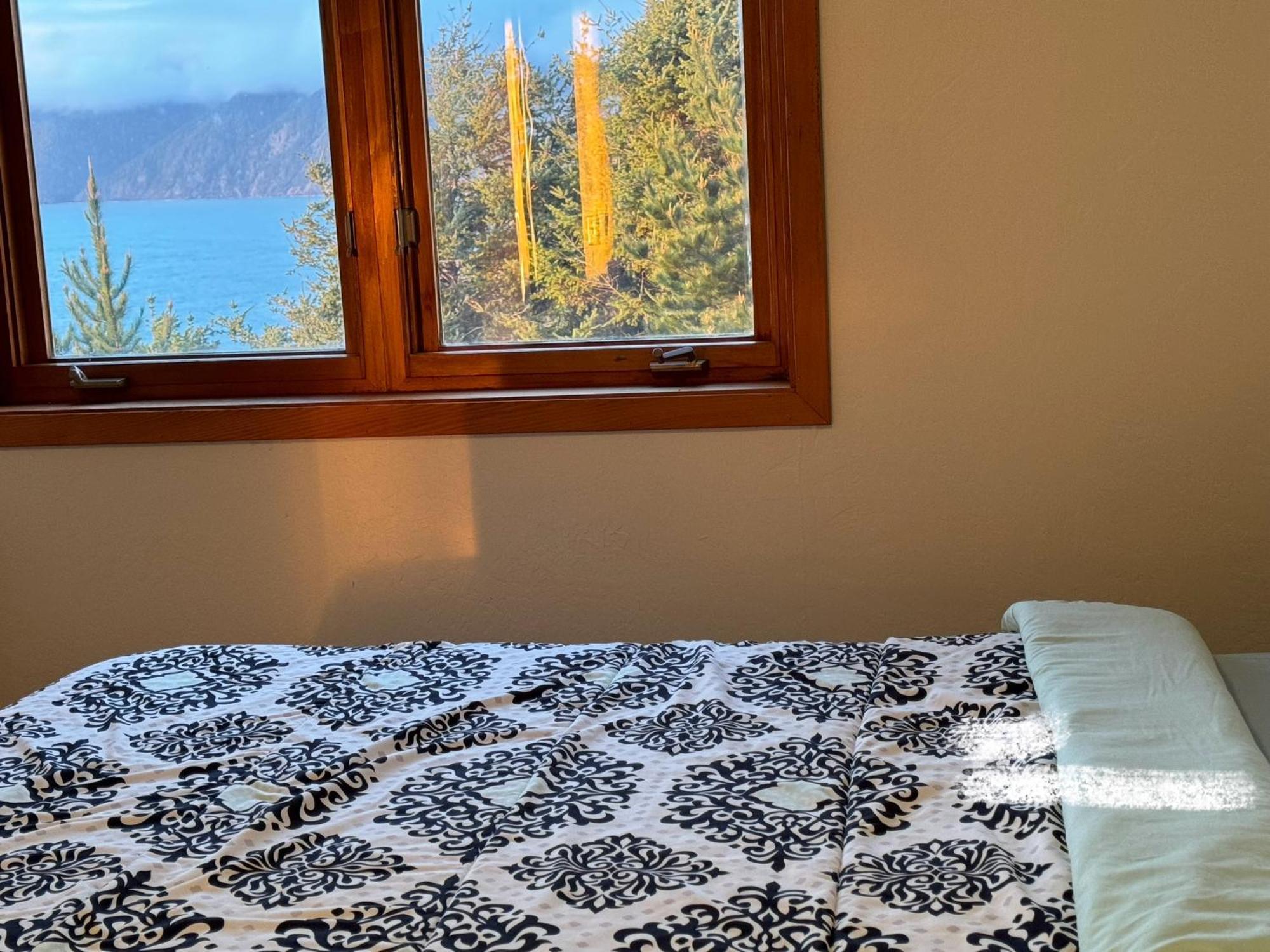 Amazing Oceanview 2 Bedroom Oceanfront! By Oceanviewhottubs Shelter Cove, Ca Tesla Ev Station 外观 照片